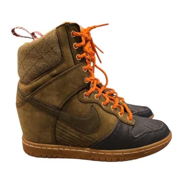 Nike Shoes - NIKE SKY HI DUNK TERRAIN H20 REPEL WEDGE. SIZE 5.5